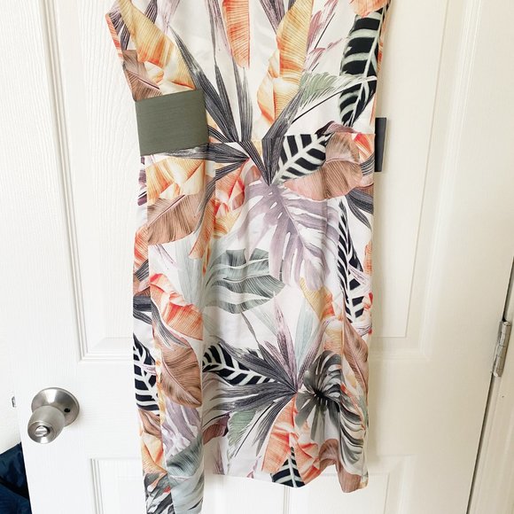 Guess By Marciano Desert Palm Wrap Dress New with Tags Size S - Picture 5 of 11